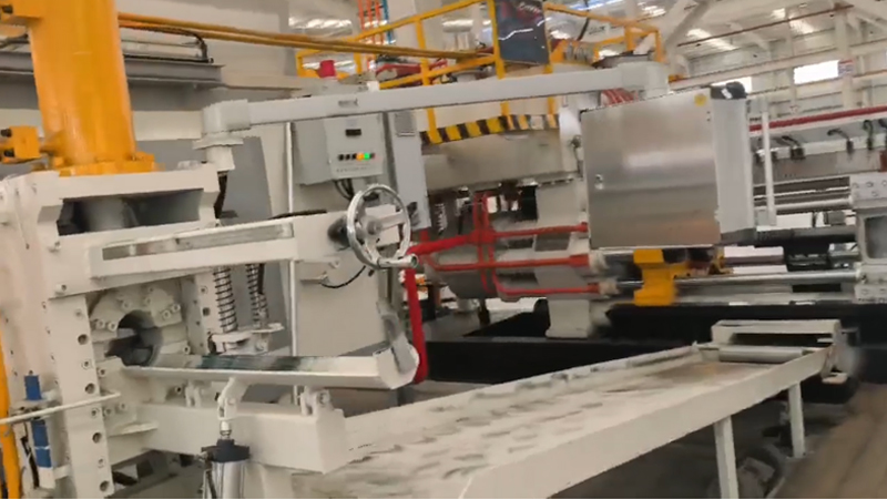 Extrusion & Traction Section